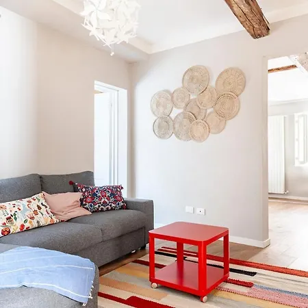 Artist Refuge In Centre Apartment *